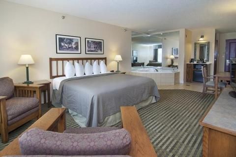Photo of Norwood Inn & Suites
