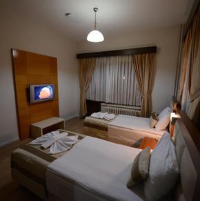 NearBy Hotel