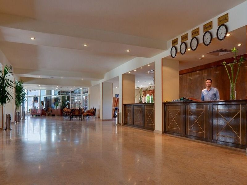 Hotel Photo 8