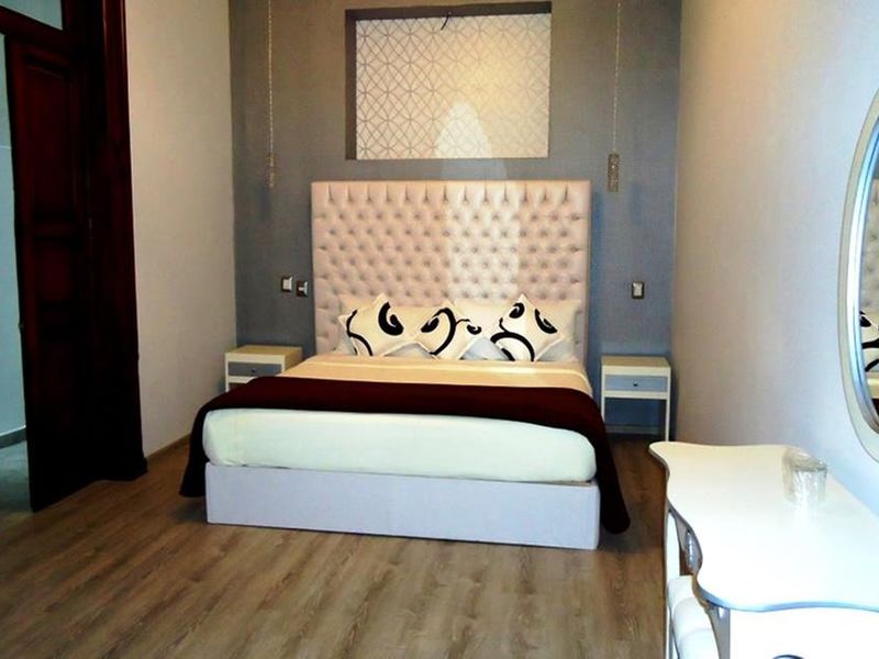 Hotel Photo 1