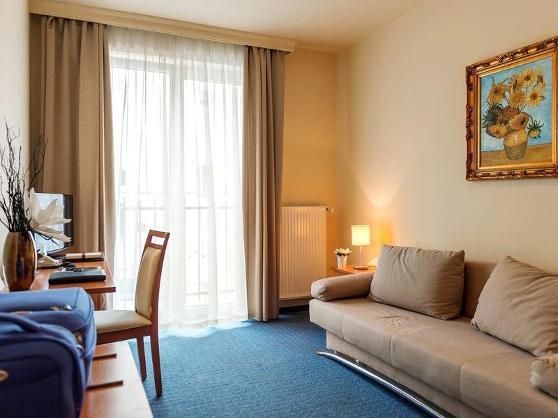 Hotel Photo 1