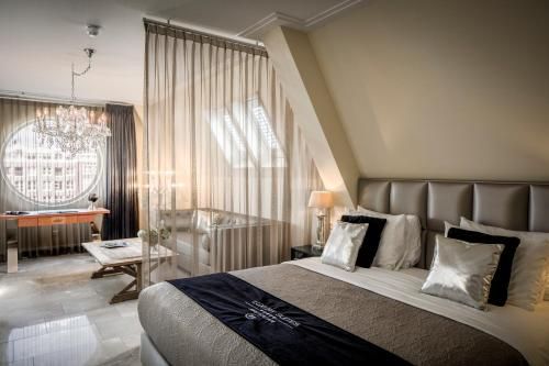 image of hotel Luxury Suites Amsterdam