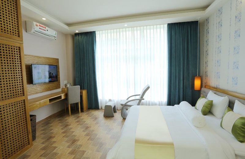 Thuy Sakura Hotel & Serviced Apartment