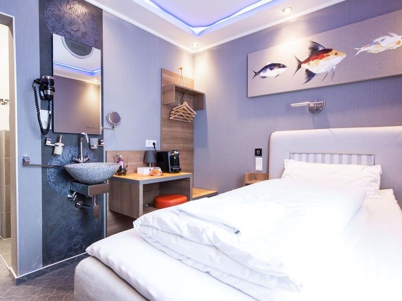 Hotel Photo 6