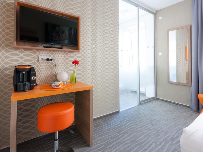 Hotel Photo 9