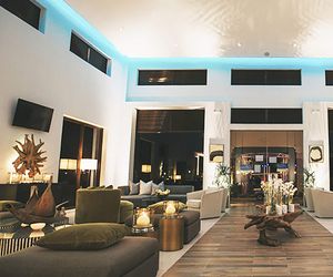 Gold Coast Luxury Condo One Floor Noord Aruba