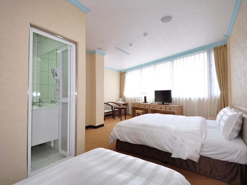 Hotel Photo 6