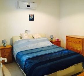 NearBy Hotel