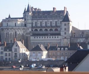 AU CHARME DE L??ILE D??OR Amboise France