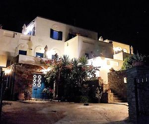Studios Villa Lontorfou Andros Town Greece