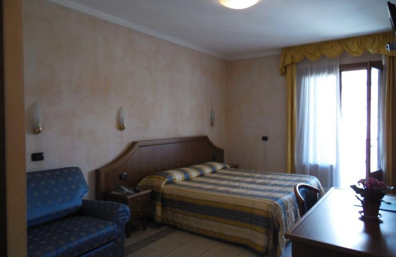 Hotel 3 Image 2