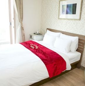 NearBy Hotel