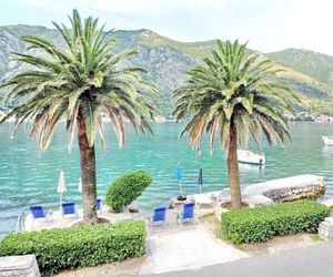 Apartments Ave R Dobrota Montenegro