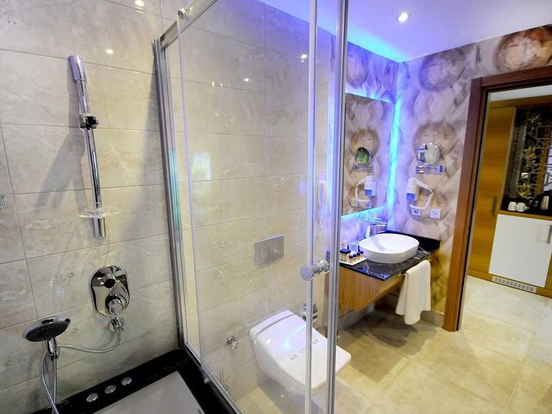 Hotel Photo 8