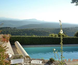 Sprawling Villa in Tourtour with Swimming Pool Villecroze France
