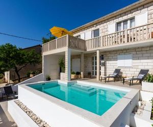 Holiday Home Vallis Povia Croatia