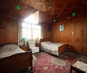 New Peony Houseboat Srinagar India