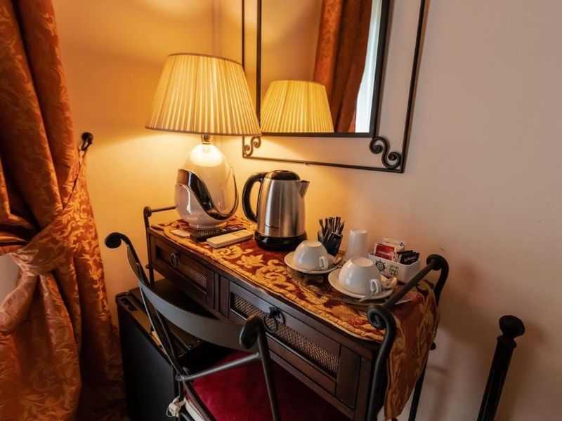Hotel Photo 9
