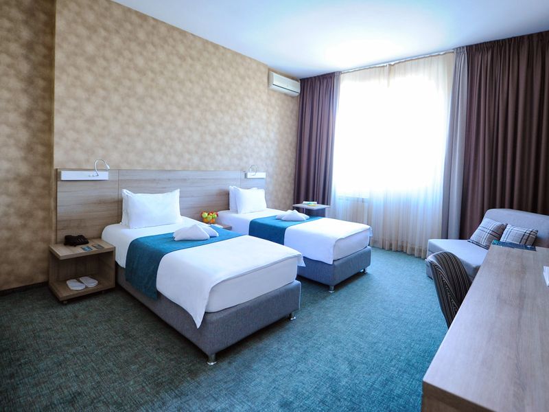 Hotel Photo 8