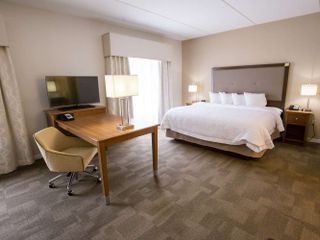 Hotel pic Hampton Inn & Suites - Pittsburgh/Harmarville, PA