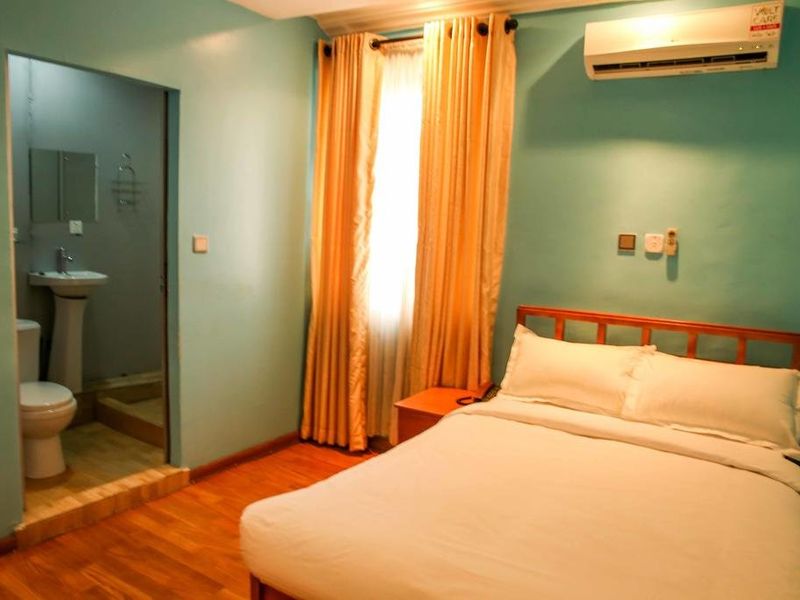 Hotel Photo 6