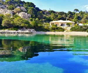 Villa Oikonomou Luxury Loutraki Greece