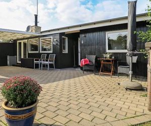 Three-Bedroom Holiday home in Sæby 4 Nordost Denmark