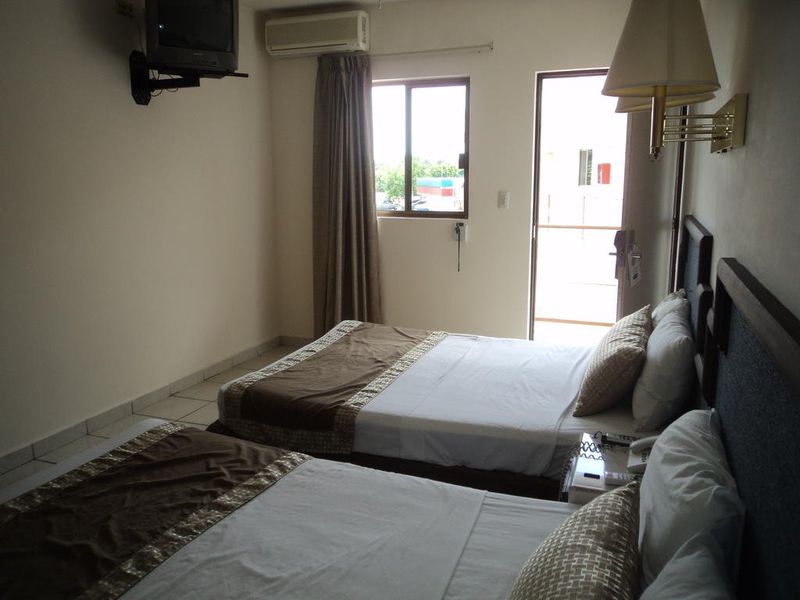 Hotel Photo 1
