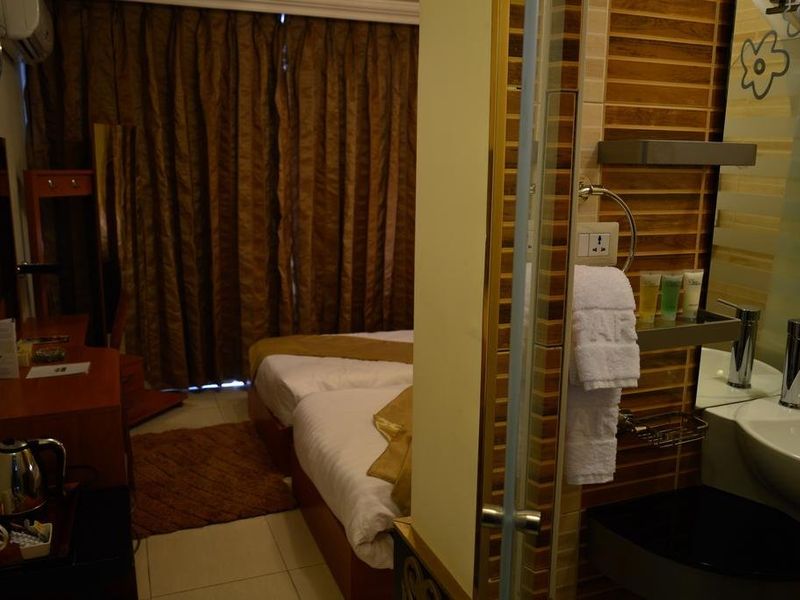 Hotel Photo 11