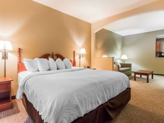 Hotel pic Quality Suites New Iberia