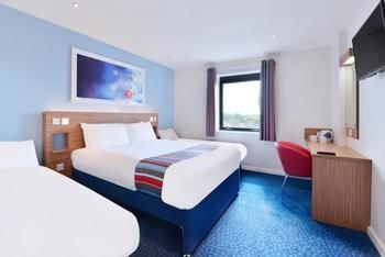 Travelodge Kinross M90