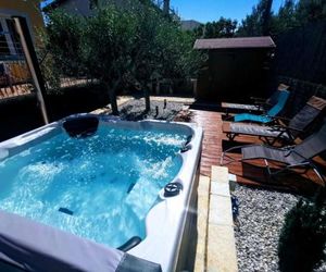 Holiday Home Istra with JACUZZI Medulin Croatia