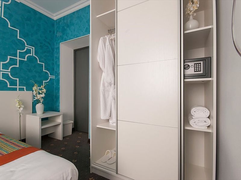 Hotel Photo 9