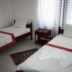 NearBy Hotel