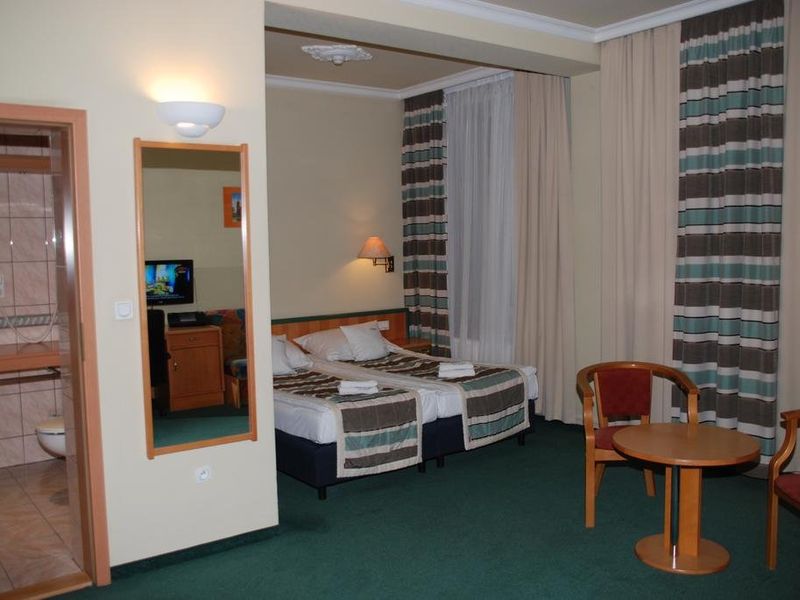 Hotel Photo 5