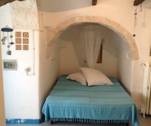 Trullo speciale vicino al mare Ostuni Italy