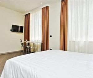 Duomo Hotel & Apartments Milan Italy