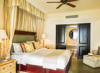 Фото отеля Royal Livingstone Hotel by Anantara