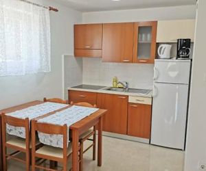 Apartment Sara Njivice Croatia