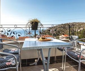 One-Bedroom Apartment Makarska with Sea View 04 Veliko Brdo Croatia