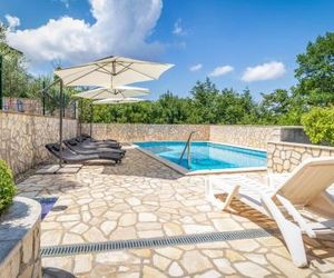 Three-Bedroom Apartment Jadranovo with an Outdoor Swimming Pool 08 Diminici Croatia