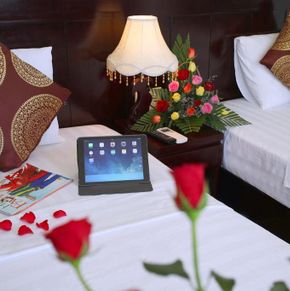 NearBy Hotel
