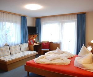 Alpin Garni Das Kleine Hotel Warth Austria