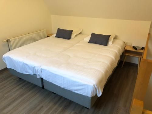 Hotel Asiris