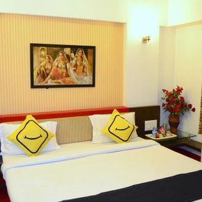 NearBy Hotel