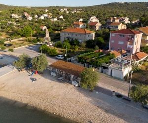 Apartment Kaktus Vinisce Croatia