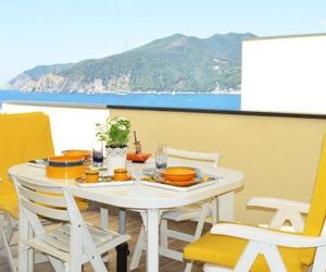 House Maestrale by Holiday World Moneglia Italy