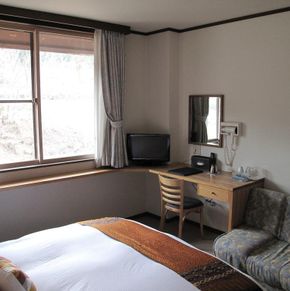 NearBy Hotel