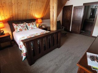 Hotel pic Fin and Feather Inn