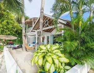3 Bedroom Beach Front Villa - on Beautiful Bangrak Beach Choengmon Thailand